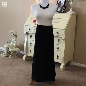 CJBanks Simply Black Skirt SZ 20W